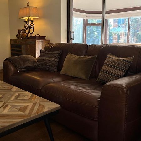Stunning Beverley Bungalow W Fireplace, Private Parking, And Garden Exterior foto