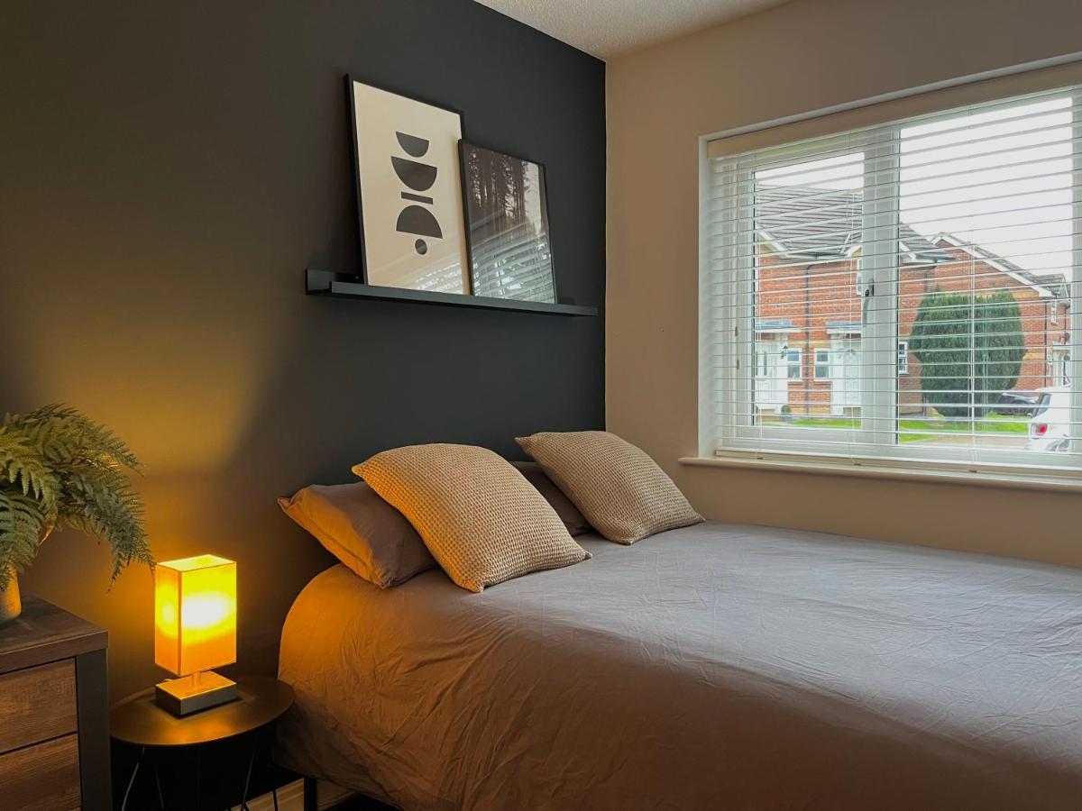 Stunning Beverley Bungalow W Fireplace, Private Parking, And Garden Exterior foto