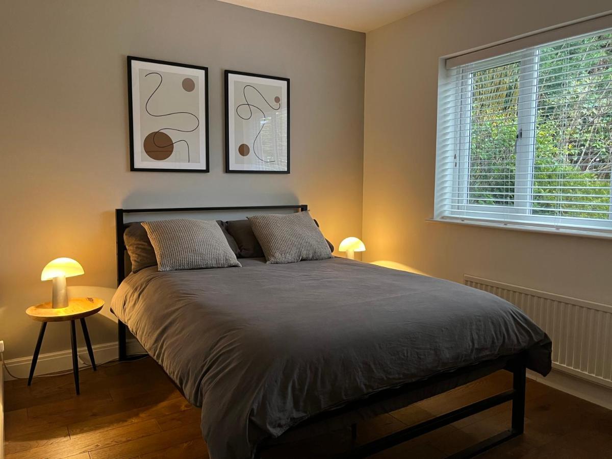 Stunning Beverley Bungalow W Fireplace, Private Parking, And Garden Exterior foto